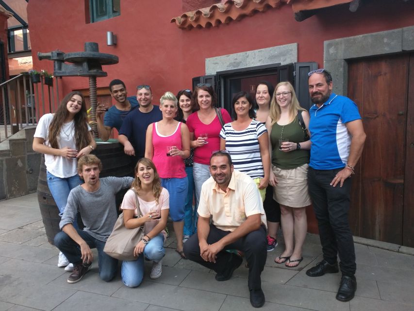 Las Palmas: Private Old City Guided Walking Tour with Tapas - Columbus House and the Cathedral: the big stops that give you context fast