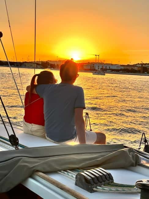 Lisbon: Romantic Cruise with Wine & Portuguese Tapas - Getting Started at Bom Sucesso Marina (and why that matters)