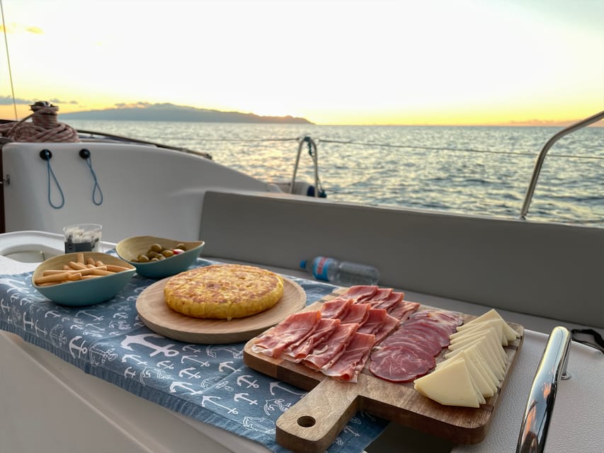 Los Gigantes: Private Sailing Tour with Swim, Drink, & Tapas - The Sangría yacht and your skipper-run day