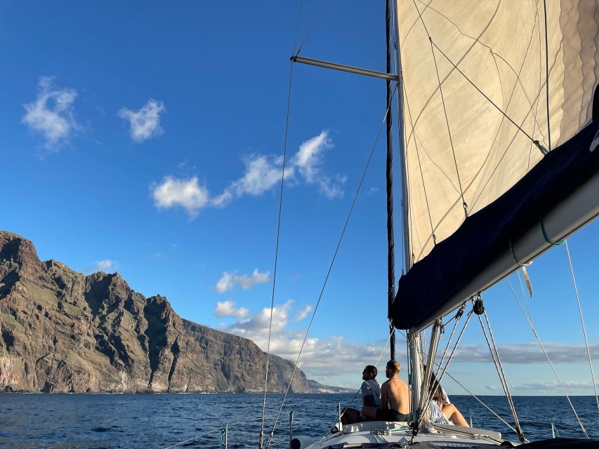 Los Gigantes: Private Sailing Tour with Swim, Drink, & Tapas - Timing and getting there: hotel pickup to port and back