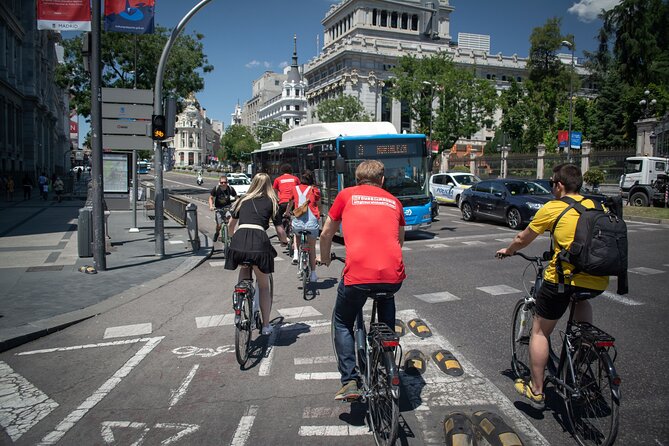 Madrid: 3 hour Guided Highlights Bike Tour with Optional Tapas - Plaza Mayor: The Main Square With a 400-Year Timeline