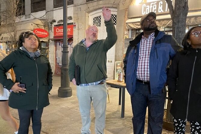 Madrid by Night Small Group Tour: Stories, Sights and Tapas Bites - First Bar Included: How the Tastings and Drink Set Your Pace