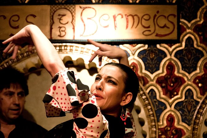 Madrid: Flamenco Show with Tapas or Drink in Tablao Las Tablas - Seats and sightlines: the good news and the crowd factor