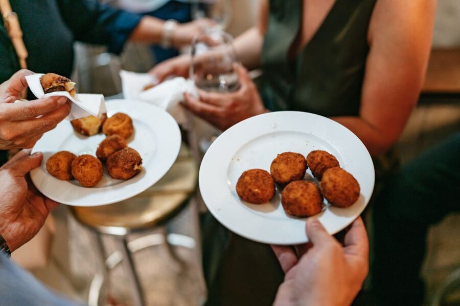 Madrid: Food & Wine Tour with 10 Tapas & 4 Drinks Included - Why the guide matters: food stories, local logic, and smart next steps