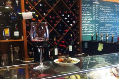 Madrid Gourmet Tapas Small Group Tour - Meeting at Parque del Retiro: Easy Start, Good Walking Pace