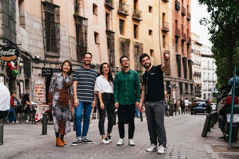 Madrid: Guided Tapas and Wine Tour with Terrace Visit - The rooftop plan: what changes for the 6:00 PM evening tour