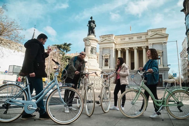Madrid: Highlights Guided Vintage Bike Tour and Tapas Option - Key highlights worth aiming for