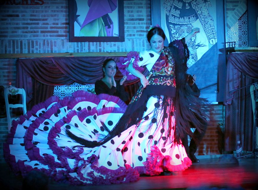 Madrid: Los Porches Flamenco Show with Tapas and Wine Ticket - Tablao Los Porches: why the room matters for flamenco