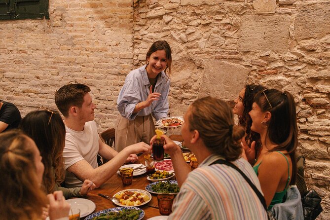 Madrid: Private Tapas & Wine Food Walking Tour in La Latina - Calle de la Cava Baja: vermut hour with Campari spritz, gin, and gilda