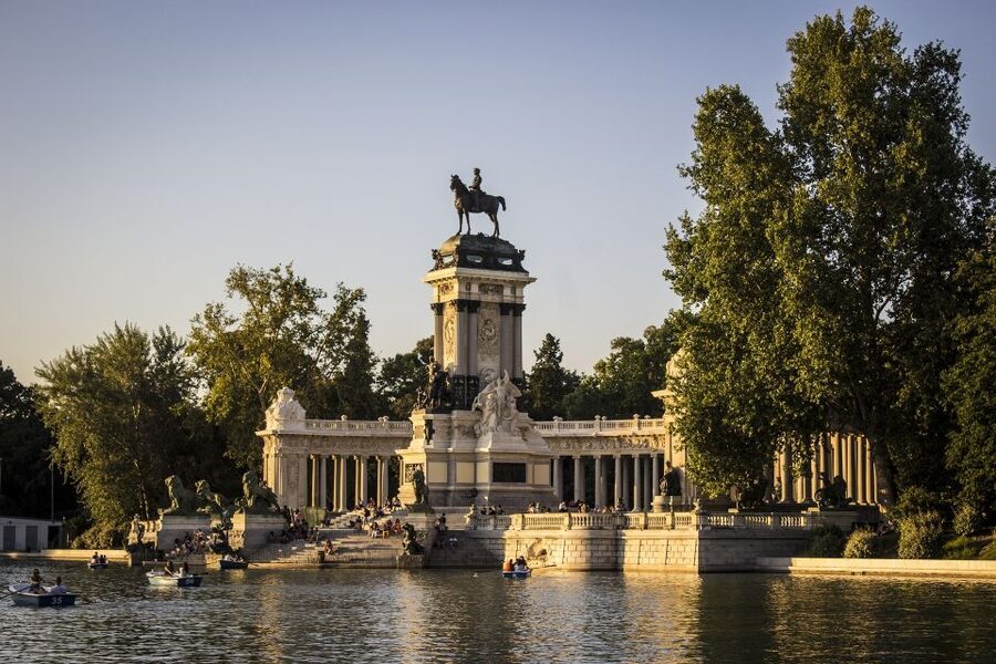 Madrid: Retiro Park Guided Tour and Tapas Tasting - Key Takeaways