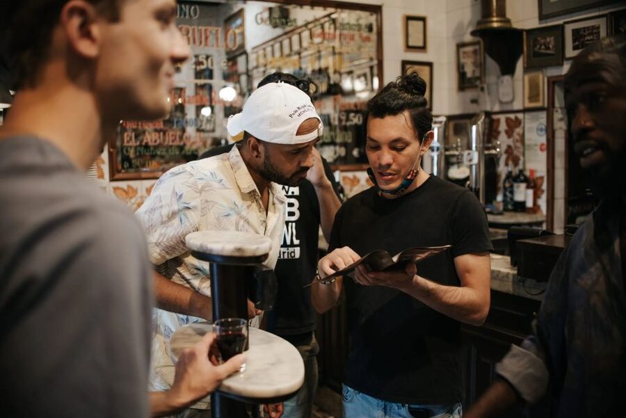 Madrid: Spanish Tapas Tour - Old Town Madrid Through a Local Guide’s Stories (and Connections)