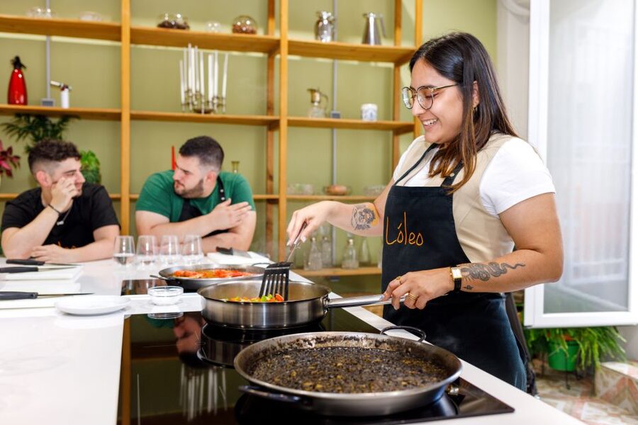 Madrid: Tapas & Paella Cooking Class with Expert Chef - Finding the place: Calle Valderribas, metro nearby, and a 2nd-floor walk