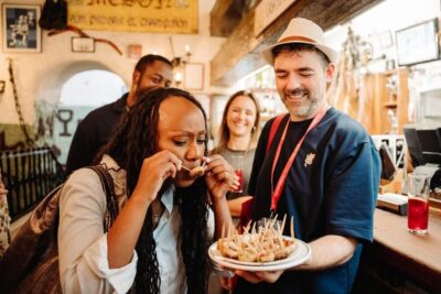 Madrid: Tapas, Taverns & History Tour - Where you’ll start: Plaza Mayor area vs Casa Labra