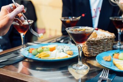 Madrid: Tapas Walking Tour with Food and Drinks Included - Stop by Stop: What You’ll Taste at La Latina and Madrid Centro