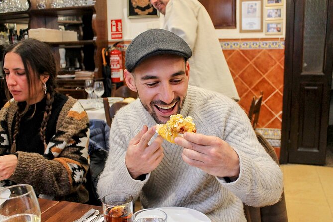 Madrid Tapas, Wine and History Tour - The history walks: short stops that make the city feel readable
