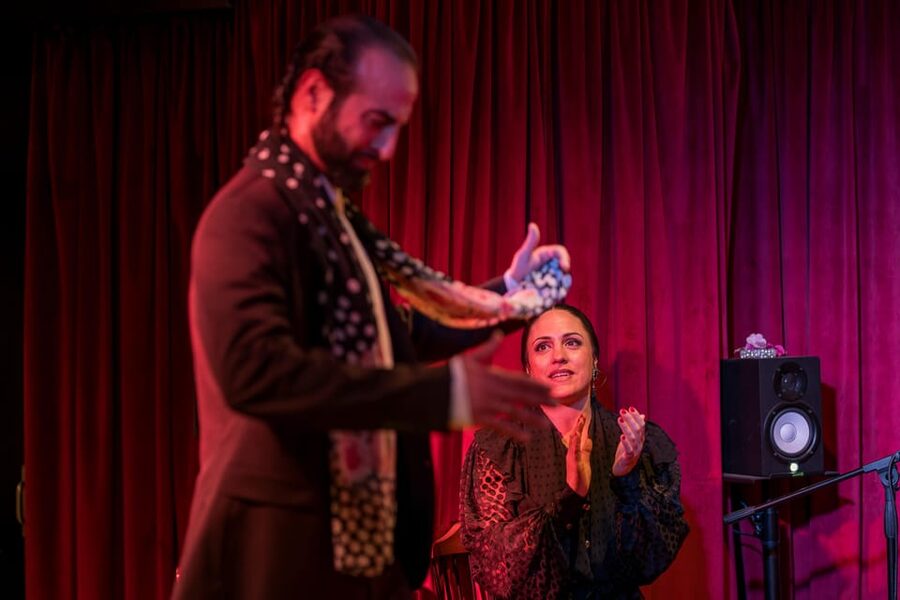 Málaga: Flamenco Course 4pm + 1-Hour Show, 3 Tapas and Drink - What You’re Really Paying For (And Why It’s Fair)