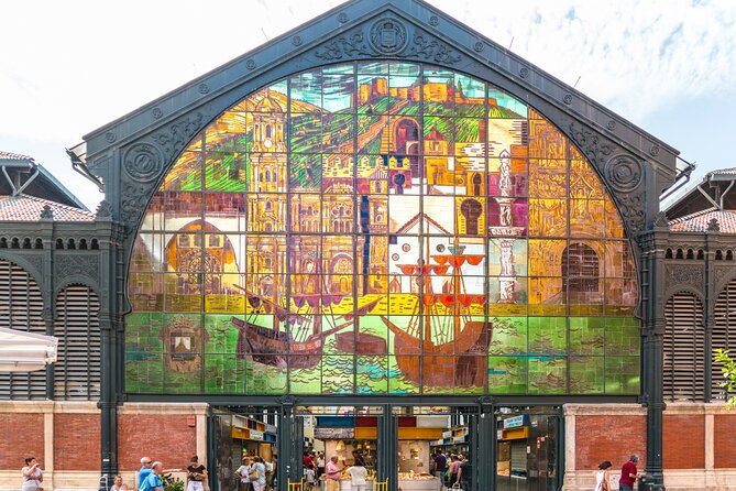 Malaga Food Tour: Tapas, Drinks and Delights with a Local - Alcohol, pacing, and the real-world crowd factor