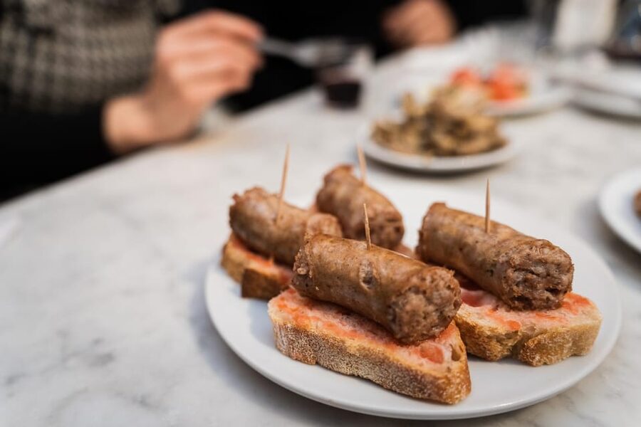 Malaga: Food Tour with Local Guide, Tapas, and Drinks - Málaga on Foot: Why the Atarazanas Start Feels Like Local Life