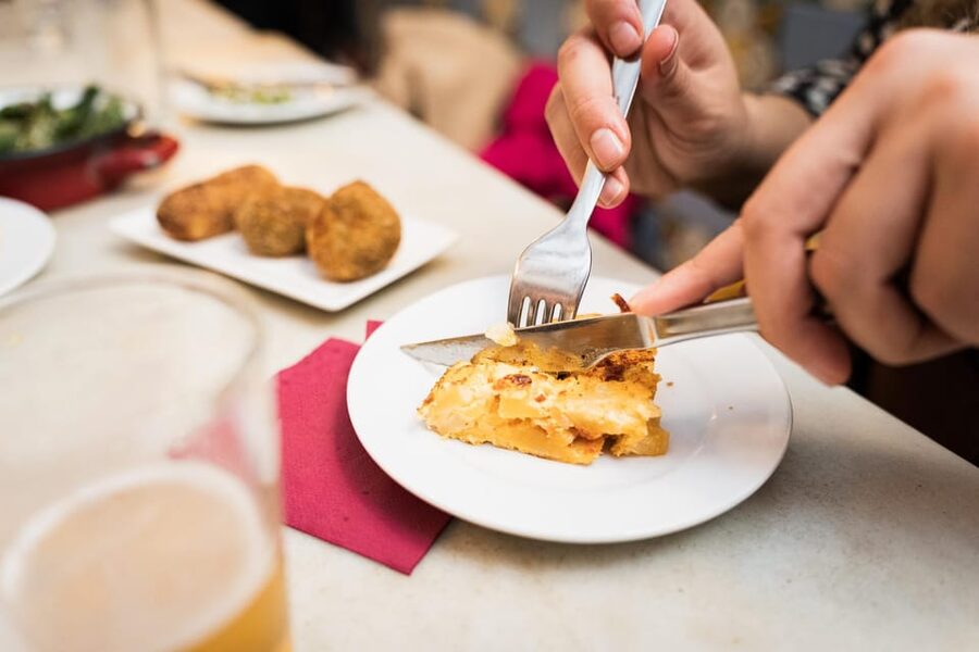 Malaga: Food Tour with Local Guide, Tapas, and Drinks - Who This Tour Fits Best (and Who Should Skip)
