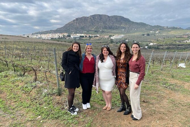 Malaga Organic Vineyard and Winery Six Wines Tapas and Transfer - Bodega Malvajio Garage Winery: Six Wines and Tapas Pairings