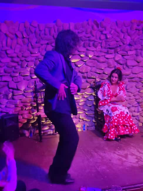 Malaga: Paella and Tapas Tour with The Best Flamenco Show - A Short Guided Walk Through Malaga’s Main Traditional Areas