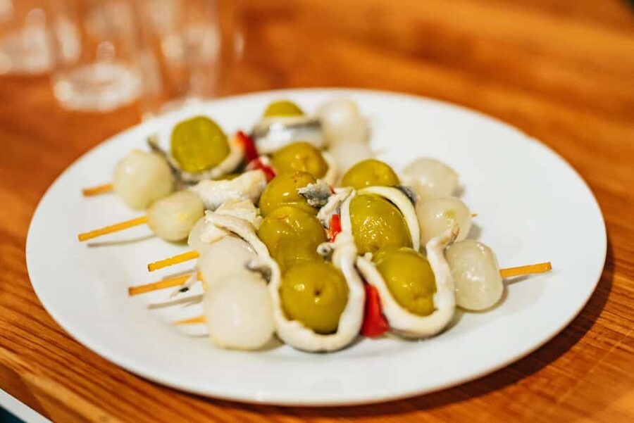 Malaga's tradition and tapas tour with Official Guide - Who this Malaga tapas tour suits best