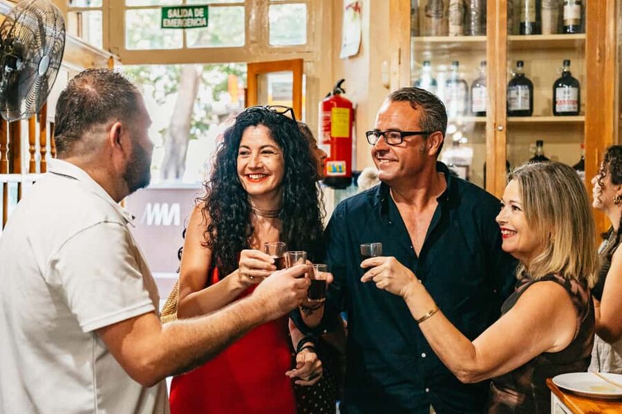 Malaga's tradition and tapas tour with Official Guide - Should you book it?