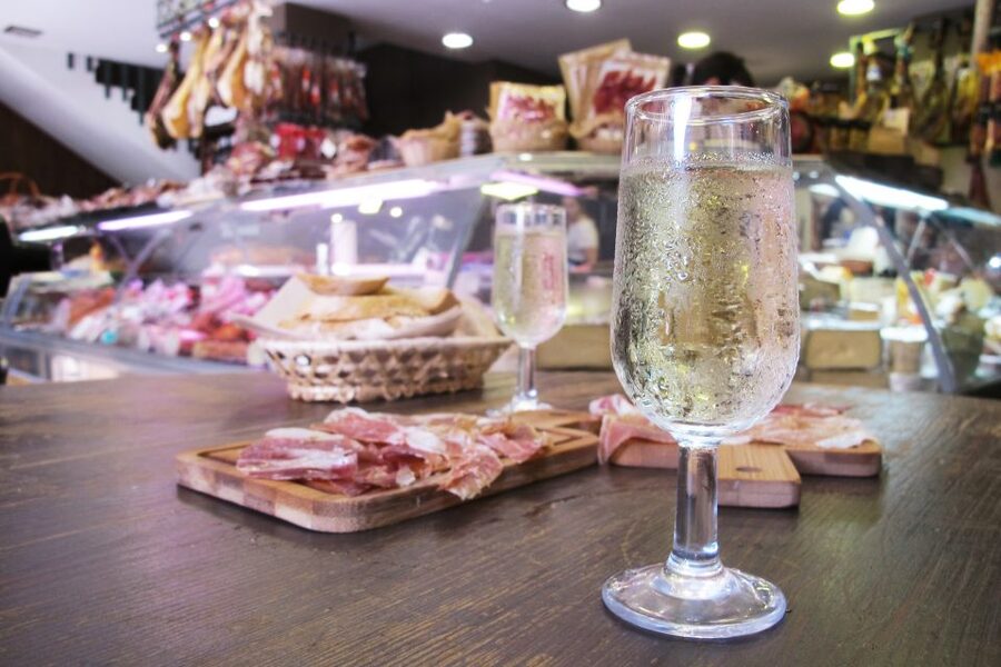 Malaga: Tapas Tasting Tour - Why Atarazanas Market sets the right tone for tapas