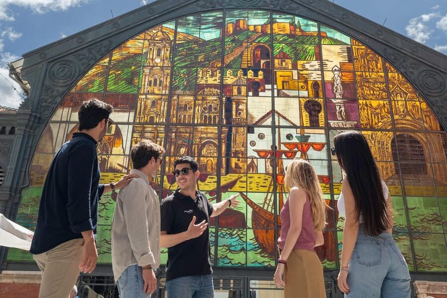 Málaga: Tapas, Wine & Rooftops Private Tour - Four tapas and wine pairings: what “local” means here
