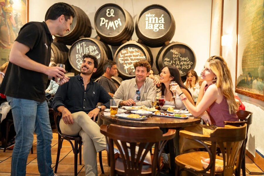 Málaga: Tapas, Wine & Rooftops Private Tour - Where you start: Alameda Principal and the Calle Pastora corner