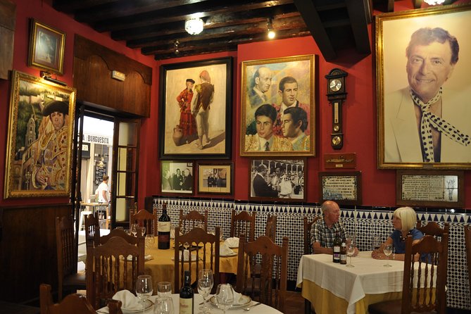 Malaga Wine & Tapas Small Group Guided Tour - Plaza de las Flores: Classic Andalusian Tapas With Careful Pairing