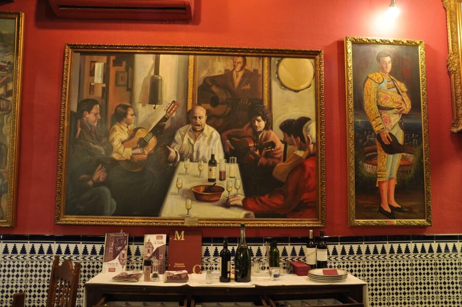 Málaga: Wine & Tapas Tour - The Famous Bars Finale and the Modern Cooking Thread