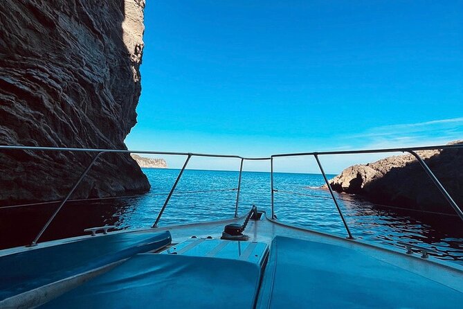 Mallorca Beach & Caves 4hr Boat Trip Drinks, Tapas, SUP & Snorkel - Price and value: small group, included gear, and the trade-offs