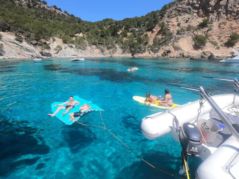 Mallorca: Catamaran Boat Tour with Tapas - Price and value: what $128 buys on a small catamaran