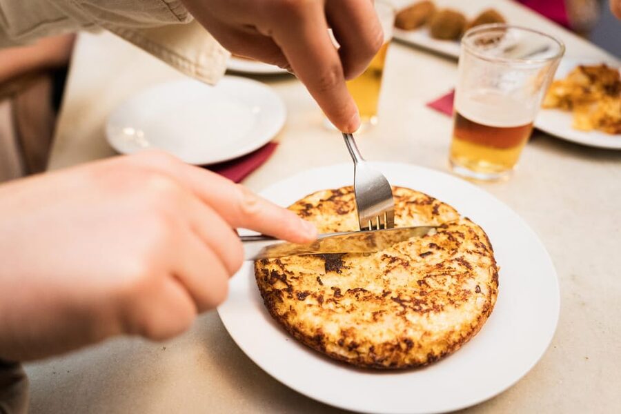 Marbella Food Tour with Tapas & Drinks with a Local - Marbella Food Tour with Tapas & Drinks: What makes it different