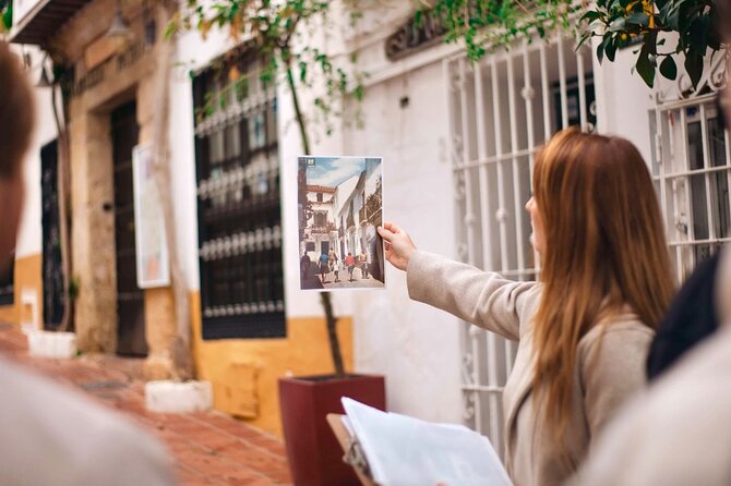Marbella Old Town: Authentic Tapas Food Tour With Local Guide - Starting at Esculturas de Dalí: a quirky opener that sets the tone