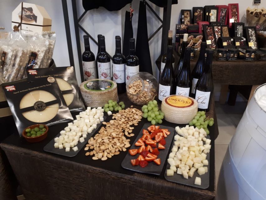 Marbella: Tour of the Old Town with Tapas & Wine - Key takeaways before you go