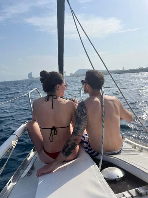 New Sailing / Boat Tour with Free Drinks and Tapas - Unlimited Drinks and Tapas: How the Time Actually Feels