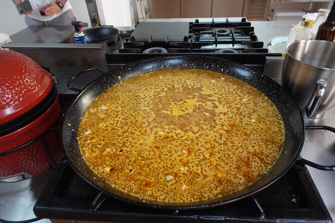 Paella & Sangria Class with Tapas and Market Visit - Group size, pace, and English support: you’ll actually participate