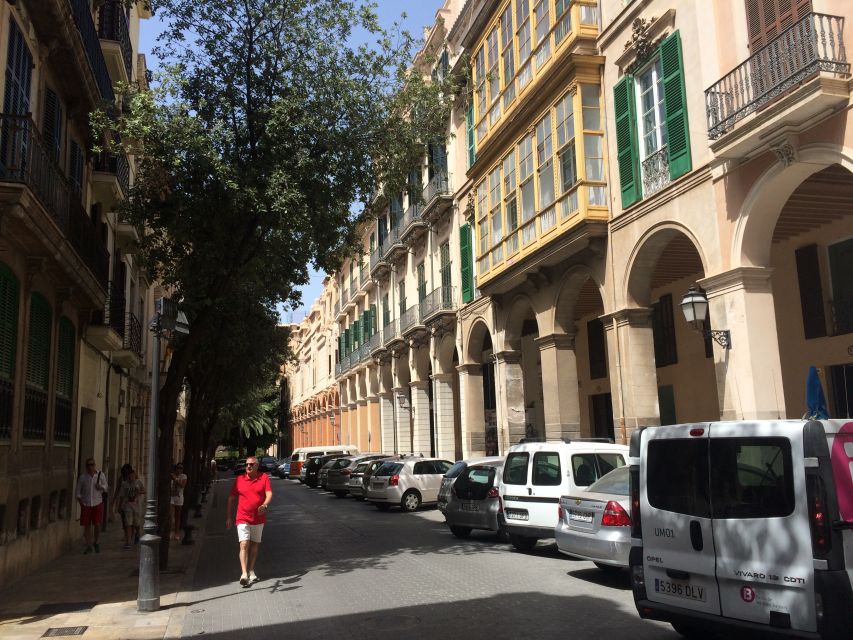 Palma: Culinary Tapas Tour of the Old Town - Warm tapas and regional food: what you’ll actually get to eat