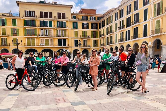 Palma de Mallorca Bike Tour with tapas - Churches, palaces in the streets, and civic landmarks