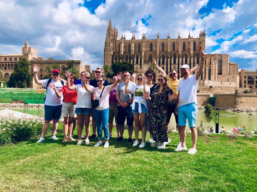 Palma de Mallorca: Guided Bicycle Tour with Tapas & a Drink - Tapas stop at Plaza Mayor: 3 pinchos and 1 drink