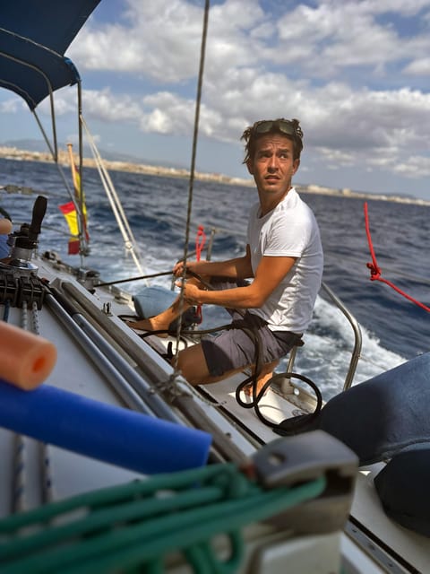 Palma de Mallorca: Sailing Boat Trip with Skipper & Tapas - Sailing with sunset timing: the snacks match the mood