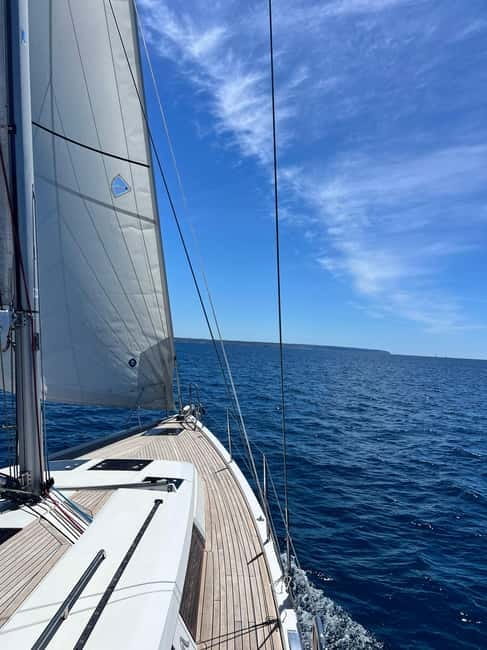 Palma de Mallorca: Sailing Tour with Drinks and Tapas - Palma Sailing From Club de Mar: What Makes It Worth Your Time
