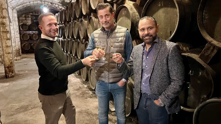Palma: Distillery Tour with 3 Spirits and Tapas Tasting - Certified educator guidance: what you gain beyond the pour