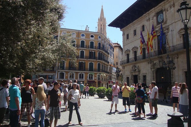 Palma old town tour with Wine & Tapas Tastings - Spanish tapas plus Majorcan recipes: what to expect at the end