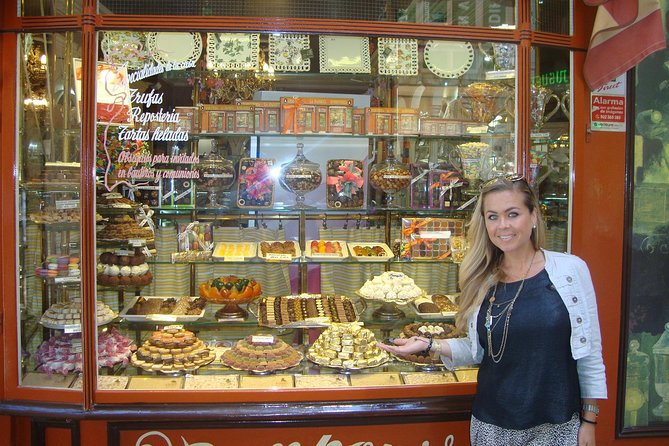 Palma old town tour with Wine & Tapas Tastings - How the wine tasting stop fits into your meal plan