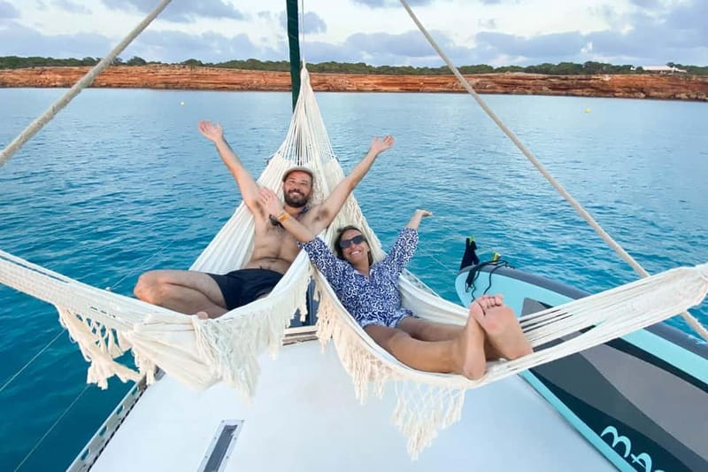 Palma: Private Half-Day Sailing Trip with Tapas & Drinks - Tapas and Drinks on Board: Easy Food With Mallorca Flavor