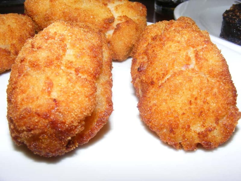 Personalised Traditional Madrid Night Tapas and Drinks Tour - What you pay: $67 covers the first bar, then it’s pay as you go