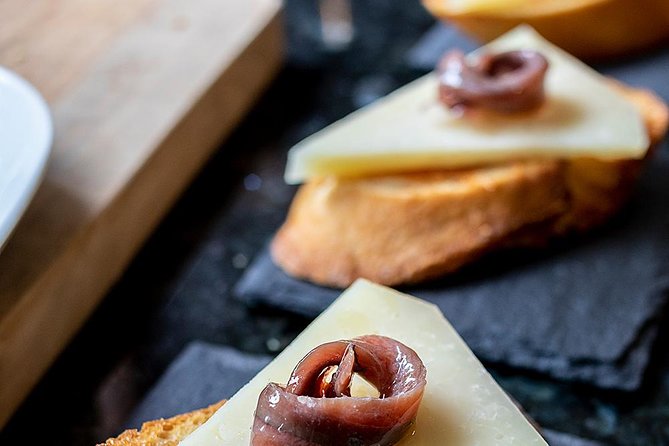 Pintxos and Tapas Cooking Class in Bilbao - Unlimited drinks and the open bar: a social plus, not a side show